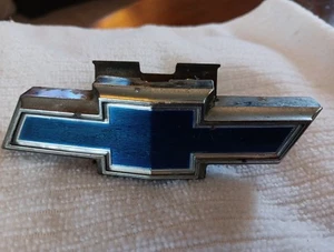 Chevrolet Chevy Blue Bowtie Emblem - Foto 1 di 8
