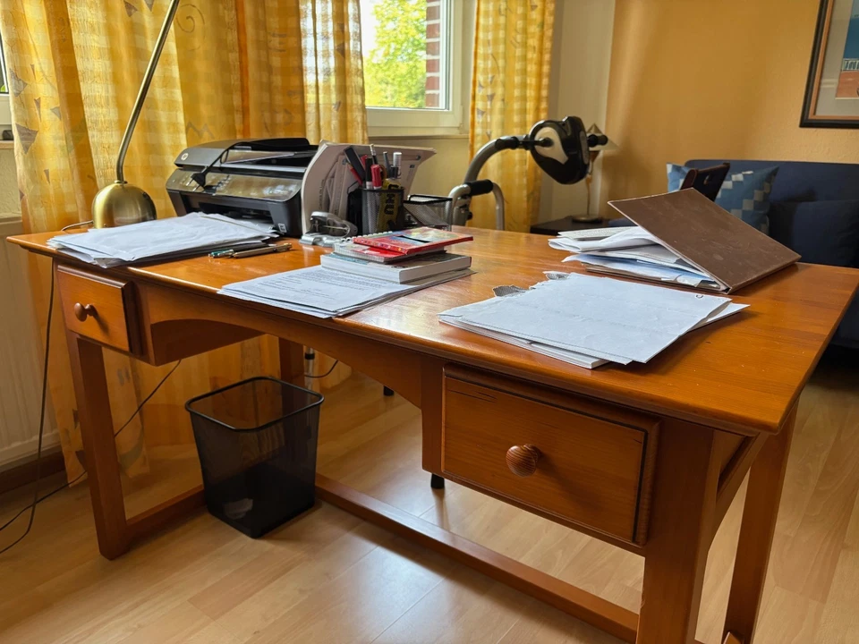 Schreibtisch vollmassiv Kirsche - Bild 1 von 1