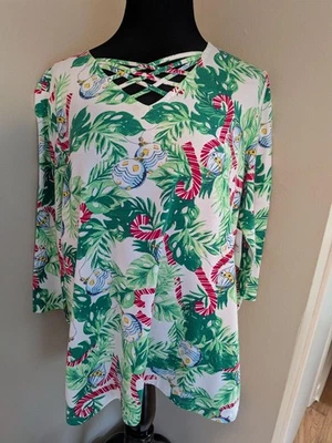 NWT Coral Bay Sz. L Festive Xmas Print 3/4 Sleeves Top - Image 1 of 4
