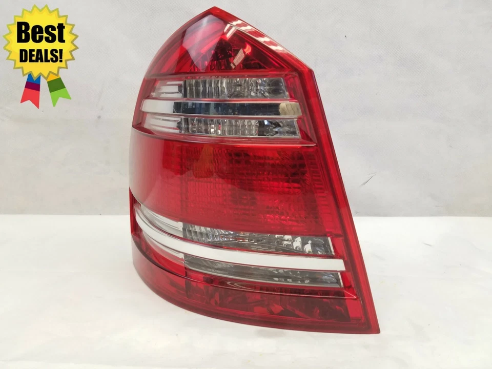 Luz trasera izquierda Mercedes-Benz GL450 2007 2008 2009 OEM - halógena  Foto 1 de 4