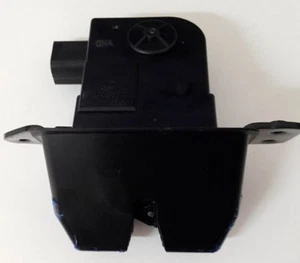Tailgate Lock Latch for 2017 2018 Hyundai Santa Fe Sport 2.0 2.4 - Picture 1 of 3