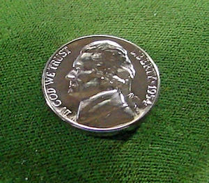 1954-P ---Uncirculated Jefferson Nickel--Unc. - Picture 1 of 2