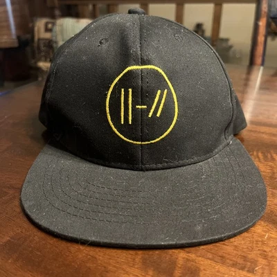 Gorra Twenty One Pilots Trench Logo Snapback, negra Foto 1 de 4