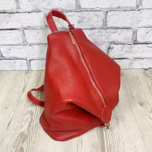 Mochila para mujer roja GENUINA de cuero granulado hecha a mano - Imagen 1 de 16