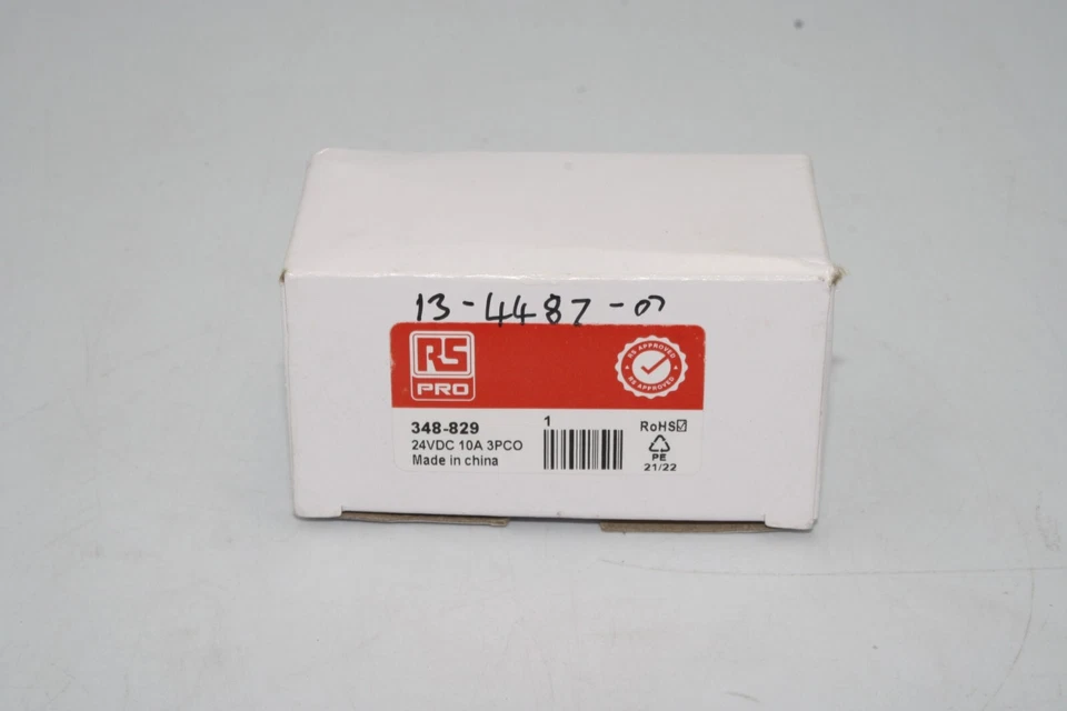 RS PRO 348-829 Plug In Power Relay, 24V dc Coil, 10A Switching Current-NEW - Image 1 of 4