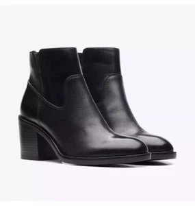 Clarks Valvestino Lo Black Leather Ladies Boots Size UK 4 D EU 37 - Picture 1 of 7