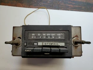  Corvette Audiovox am/fm radio 8 track - Picture 1 of 4