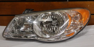 2007 - 2009 HYUNDAI ELANTRA LEFT LH DRIVER HEADLIGHT ASSEMBLY OEM 92101-2HXXX - Image 1 of 4