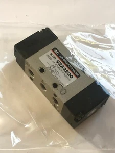 SMC VZA3220 PNEUMATIC 2 PORT CONTROL VALVE fd5e20 - Picture 1 of 4