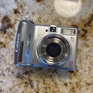 Cámara digital Canon PowerShot A560 7,1 MP - Zoom óptico 4x - Probada - Funciona - Imagen 1 de 4