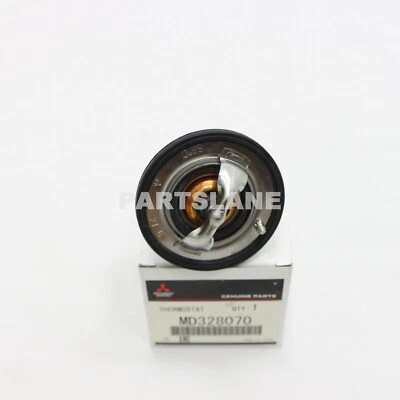 Termostato refrigerante motor genuino Mitsubishi Eclipse Galant MD328070 Foto 1 de 2