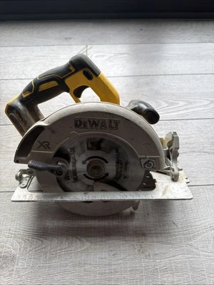 Dewalt XR DCS570 185mm Cordless Brushless Circular Saw Skill Saw - Image 1 of 3