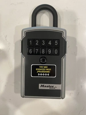 Master Lock 5440EC Bluetooth Portable Lock Box Safe Code (NEW IN BOX) - Image 1 of 4