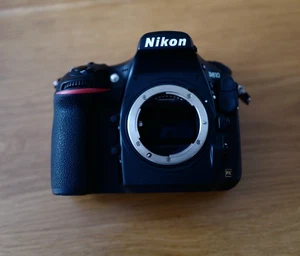 Nikon D810 (1392 actuations!) Full Frame with three excellent lenses and more. - Picture 1 of 11