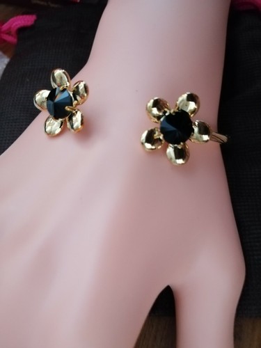 Nuovo bracciale aperto Kate Spade firma fiore placcato oro regalo per lei