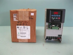 Allen-Bradley 22B-D012N104 Ser A (Mfg 2009) Powerflex 40 7,5 hp unidad de CA D4 - Imagen 1 de 10