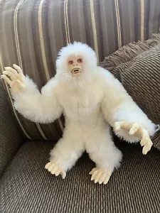 Vintage 2002 Hasbro Search For The Yeti -Yeti ONLY 12" tall - Picture 1 of 16