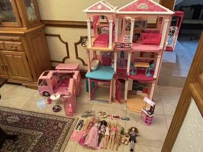 Lote de 3 pisos Barbie Dreamhouse, Barbie Camper y Barbie Panadería Juego Foto 1 de 4