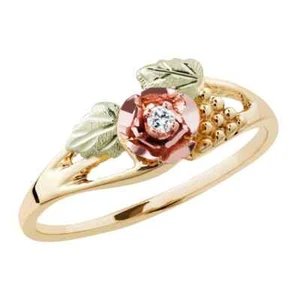 Diamond & Rose - Black Hills Goldring / Maßgeschneidert in USA Geschenkbox - Bild 1 von 3