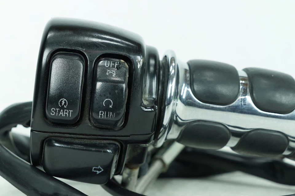 06 Harley Softail Heritage Classic OEM arranque motor derecho interruptores controles Foto 1 de 4