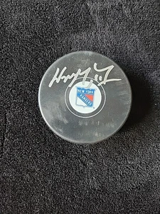 Wayne Gretzky signierter New York Rangers Hockey Puck Echtheitszertifikat - Bild 1 von 7