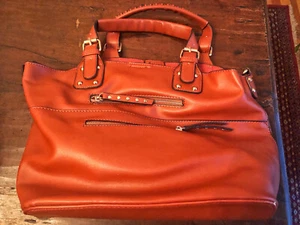 Damen Handtasche Koffer Farbe Rot - Bild 1 von 1