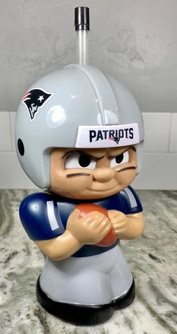 New England Patriots Big Sip 16oz Water Bottle w/Straw. Character Cup NFL. EUC Cover