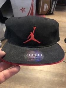 Air Jordan Basketball Youth Black Red Snapback Hat Adjustable  - Picture 1 of 2