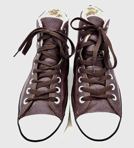 chuck taylor leather brown