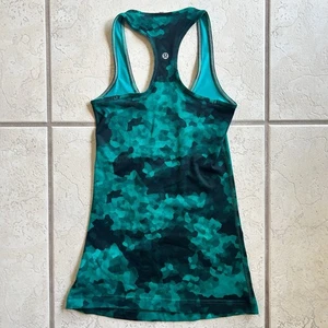 Size 2- Lululemon Clouded Dreams Cosmic Teal Multi Green Cool Racerback Tank - Picture 1 of 6