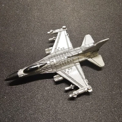 Micro Machines Military F-16 Fighting Falcon Fighter Aircraft Galoob LGTI - Image 1 of 4