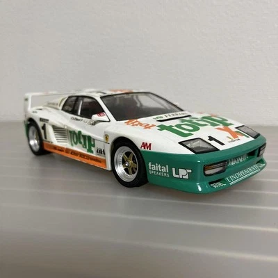 Costruito e dipinto Tamiya 1/24 Ferrari Testarossa Koenig TOTIP - Immagine 1 di 4