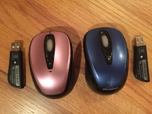 Microsoft Wireless Mobile Notebook Mouse 3000 Model 1359 Pink & Blue w/ Receiver - Picture 1 of 4