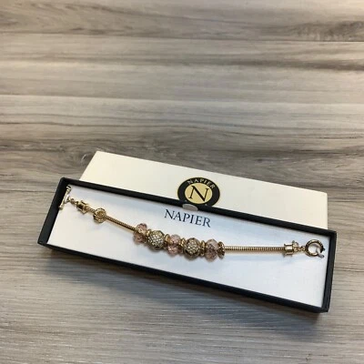 "Pulsera Napier para mujer dorada nueva en caja de 7,5"" de largo" Foto 1 de 4
