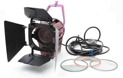 Mole Richardson Type 4131 2000W Baby Junior w/new bulb - Image 1 of 3