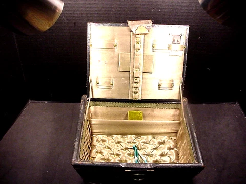 Mark Cross London Sewing Basket Wicker & Leather Green satin Interior w/Key Vtg Cover