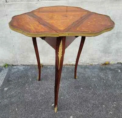 Mesa auxiliar estilo Luis XV del siglo XIX con marquetería de palo de rosa - antigua francesa Foto 1 de 4