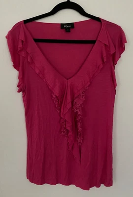 Camisa XL (L) vintage de los años 2000 Y2K rosa punto suizo con volantes cuello en V hecha en EE. UU. para mujer Foto 1 de 4