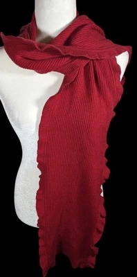Bufanda Worthington roja cachemir con bordes con volantes Foto 1 de 4