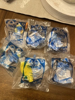 Lote de 5 bonecos Smurfs 2 filmes McDonalds Happy Meal Toys novos 2013 e 2011 #14 - Imagem 1 de 4