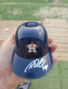 Roy Oswalt Autograph Micro Helmet AWM Authenticated - Picture 1 of 2