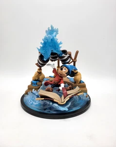 Quantum Mechanix Sorcerer Mickey Fantasia Q-Fig Max Elite - Imagen 1 de 6