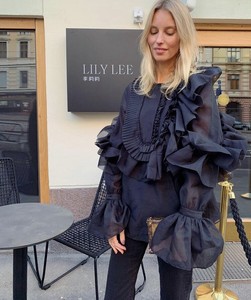 h&m ruffle blouse