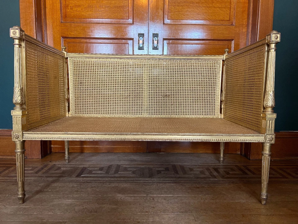 Impresionante sofá de madera dorada Napoleón III del siglo XIX Luis XVI Foto 1 de 4