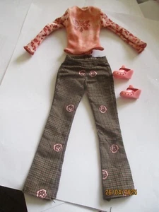 Tenue pour poupée Barbie : "Fashion Fever #G8996 G9015 " / Année 2004 ( 3561) - Foto 1 di 5