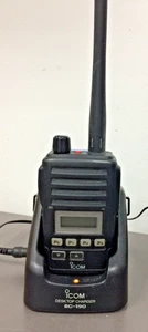 ICOM IC-F50V, VHF 136-174 MHz, 5W, 128 CH, Analog, Antenna, Programming - Picture 1 of 6