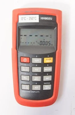 Omega HH802U Thermocouple Thermometer - Image 1 of 4