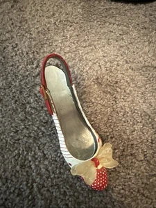 Schuh Figur rot und weiß �� - Bild 1 von 3