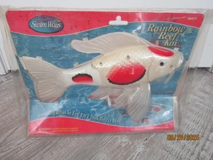 Rainbow Reef Koi Natación So Real You Think It's Alive Estanque Piscina Acción #17008 - Imagen 1 de 3