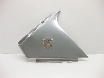 Ford 1951 techo rígido moldura de acero inoxidable y emblema cuarto Victoria 1952 1950 quizás Foto 1 de 4